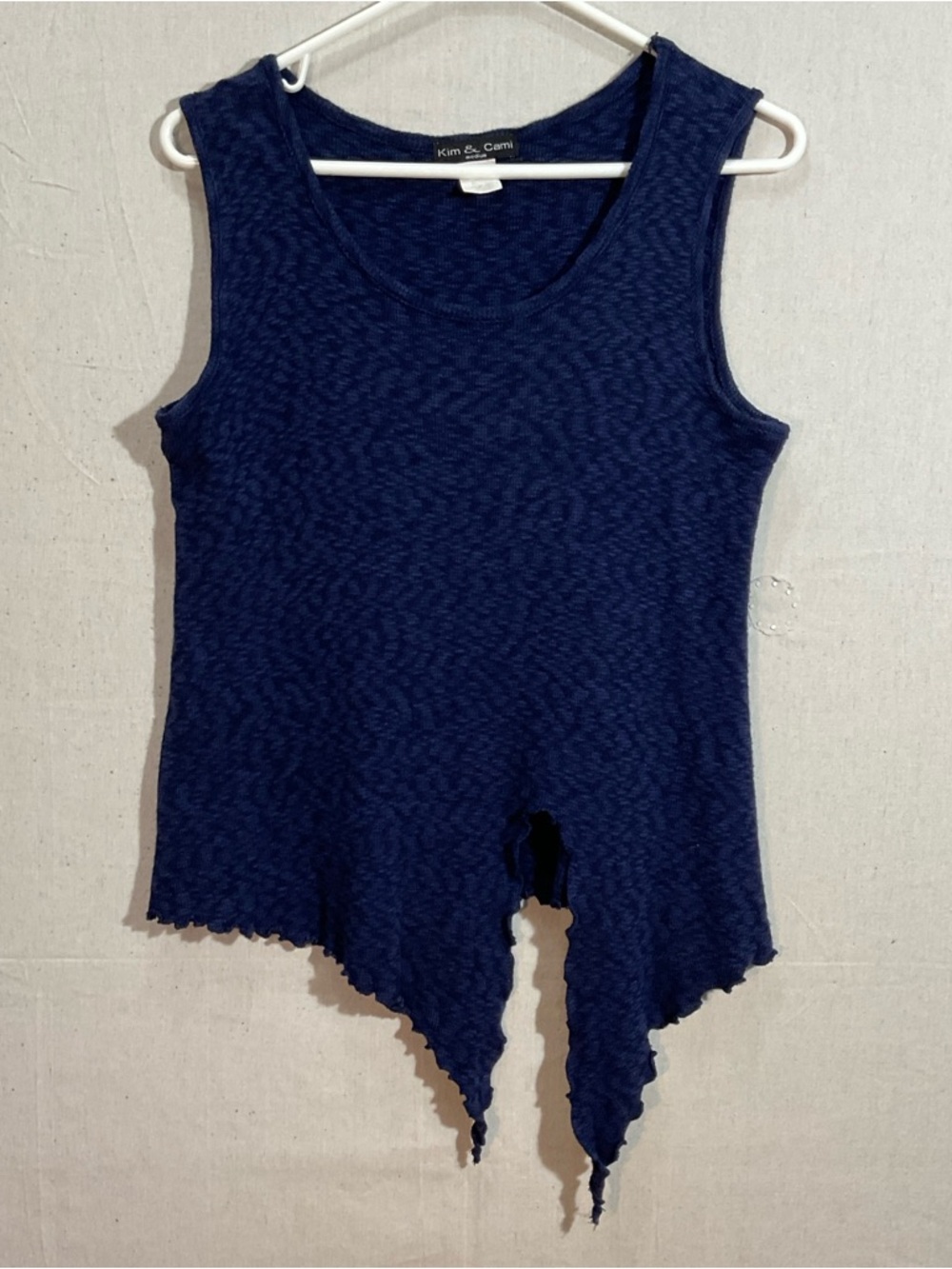 Kim & Cami Heather blue knit Tye front,
Tank top – medium – A+